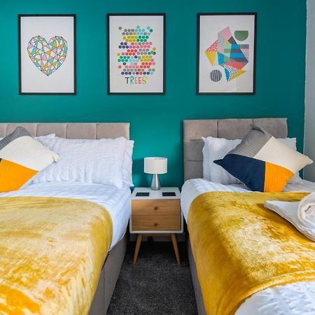 Rookwood House - Spacious Home With Free Parking - Short Stay Leeds Leeds  Eksteriør bilde