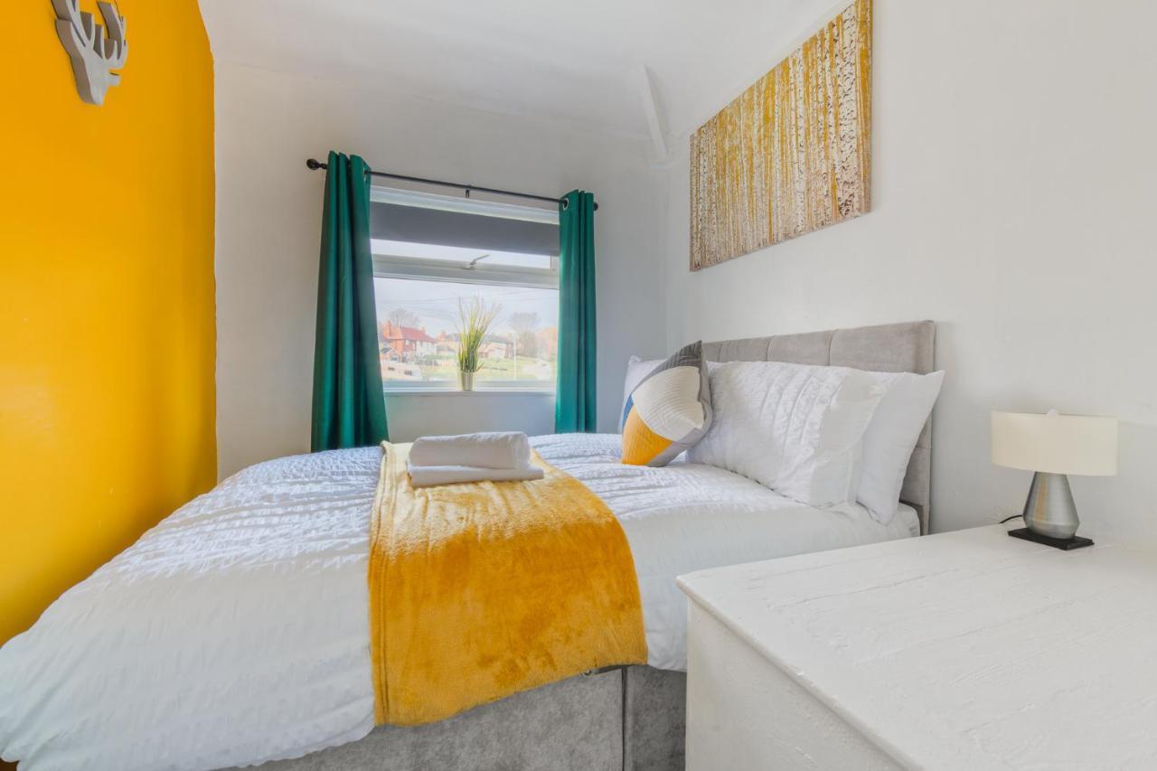 Rookwood House - Spacious Home With Free Parking - Short Stay Leeds Leeds  Eksteriør bilde