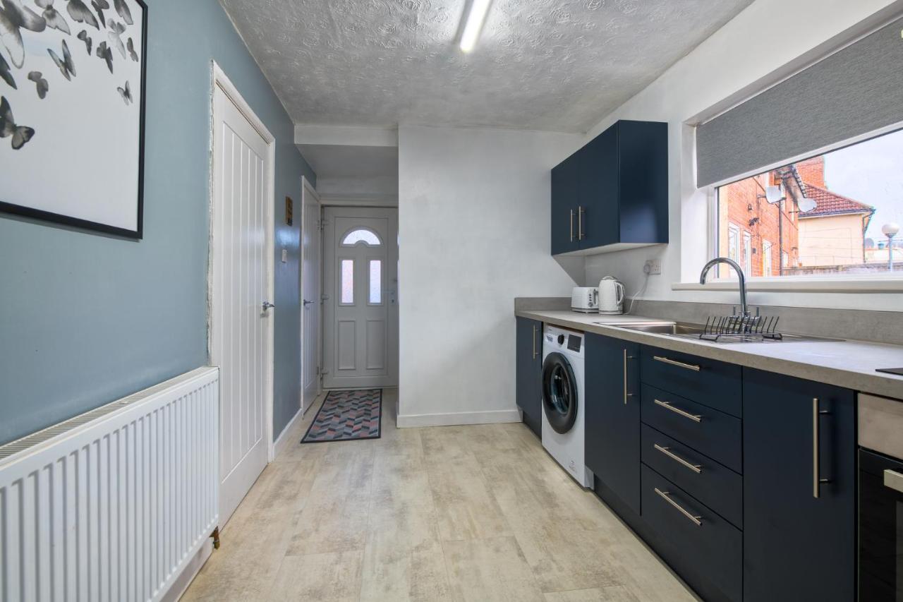 Rookwood House - Spacious Home With Free Parking - Short Stay Leeds Leeds  Eksteriør bilde