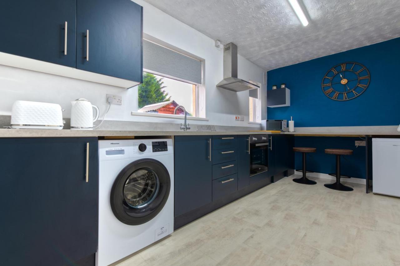 Rookwood House - Spacious Home With Free Parking - Short Stay Leeds Leeds  Eksteriør bilde