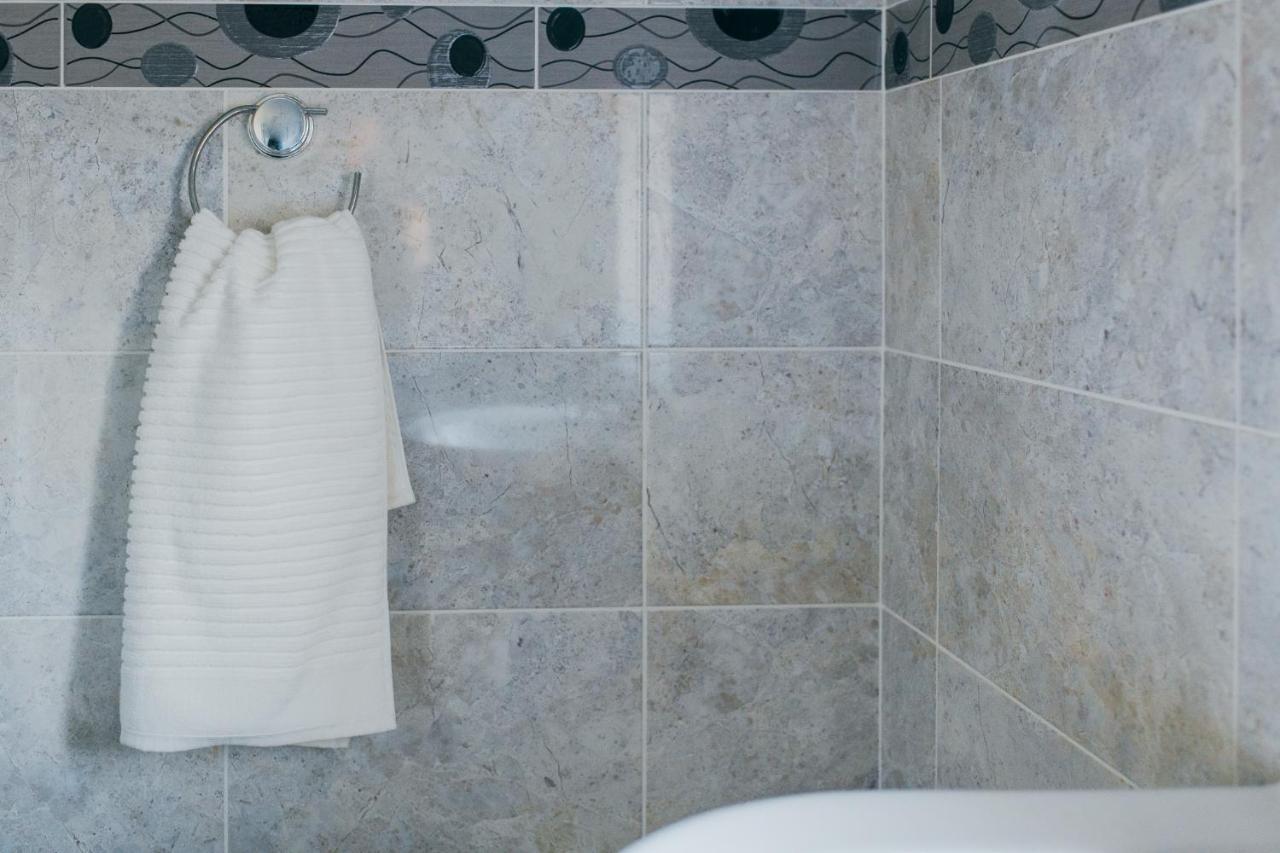 Rookwood House - Spacious Home With Free Parking - Short Stay Leeds Leeds  Eksteriør bilde